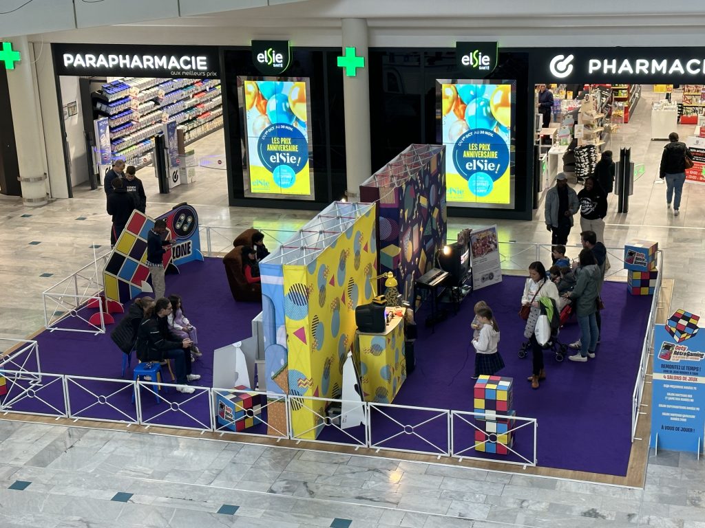 retrogaming animation centre commercial